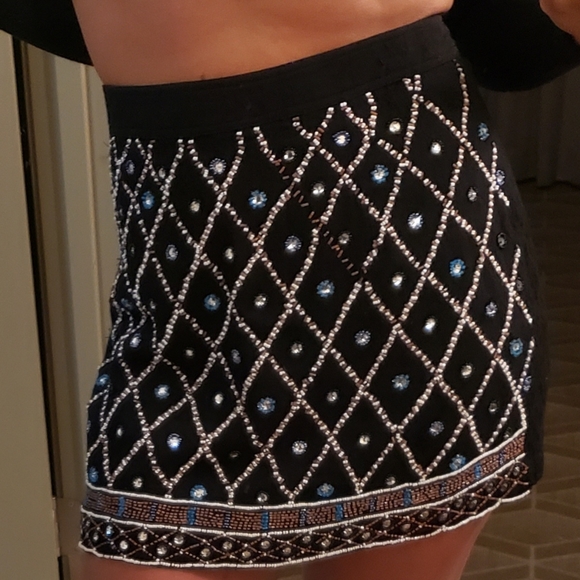 Skirt - Picture 4 of 8